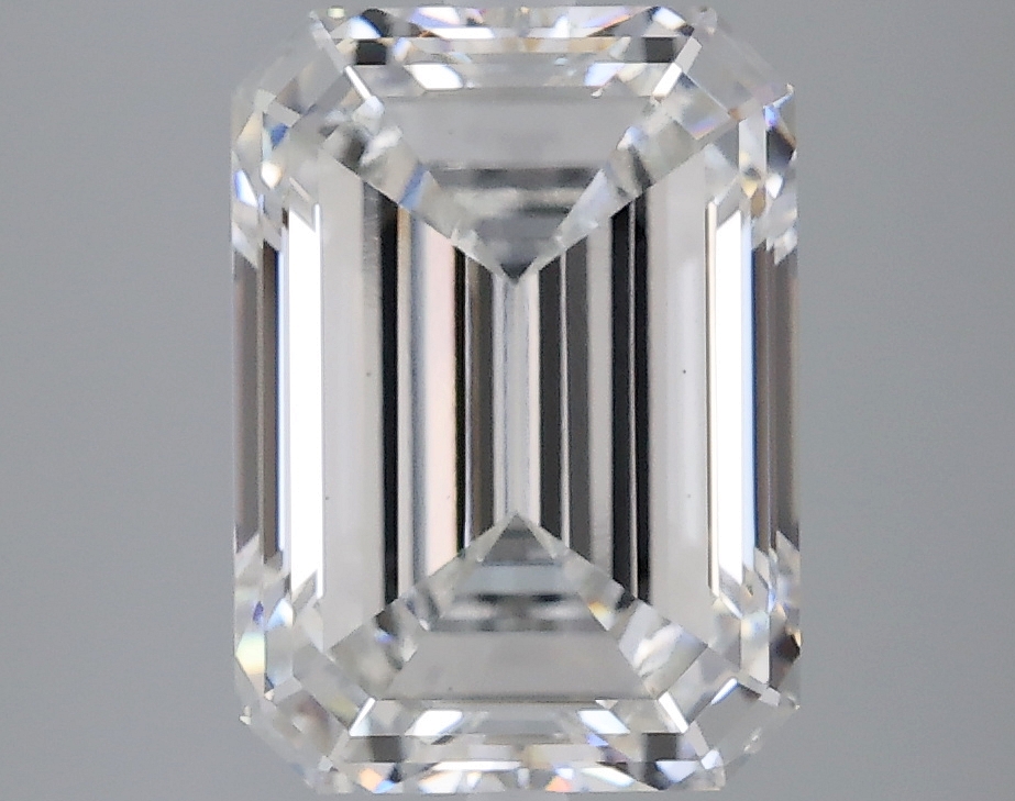 4.05 CT Emerald Diamond