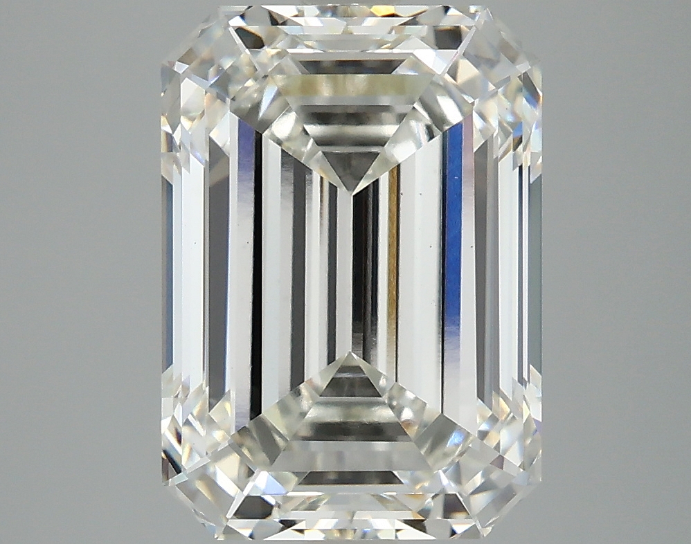 5.09 CT Emerald Diamond