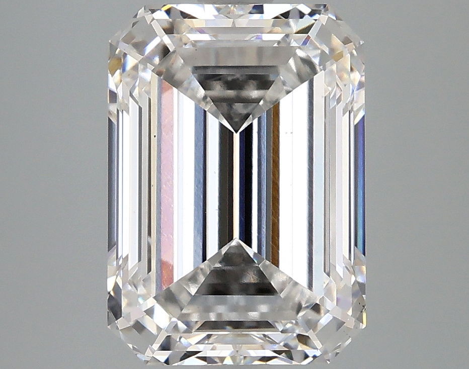 4.05 CT Emerald Diamond