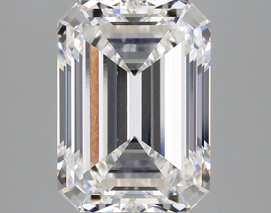 4.05 CT Emerald Diamond