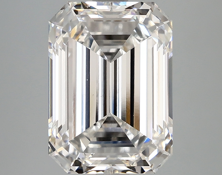 4.05 CT Emerald Diamond