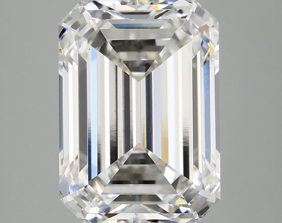 4.05 CT Emerald Diamond