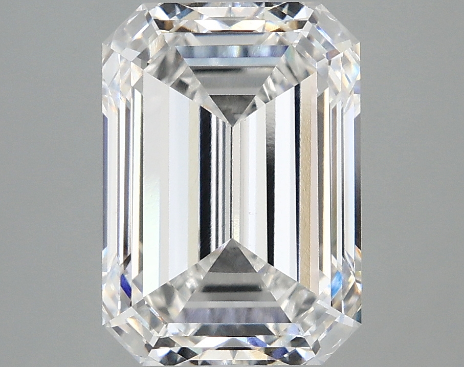 4.07 CT Emerald Diamond