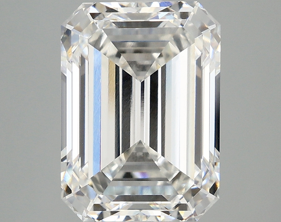 4.05 CT Emerald Diamond