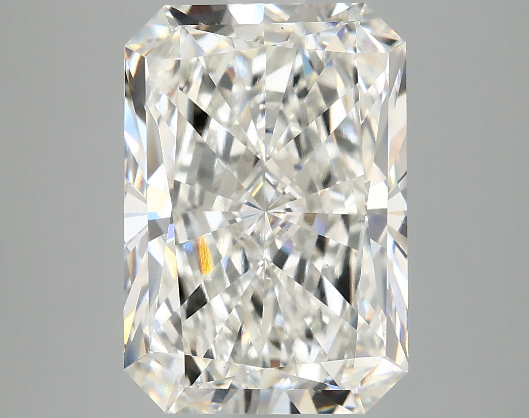 4.93 CT Radiant Diamond