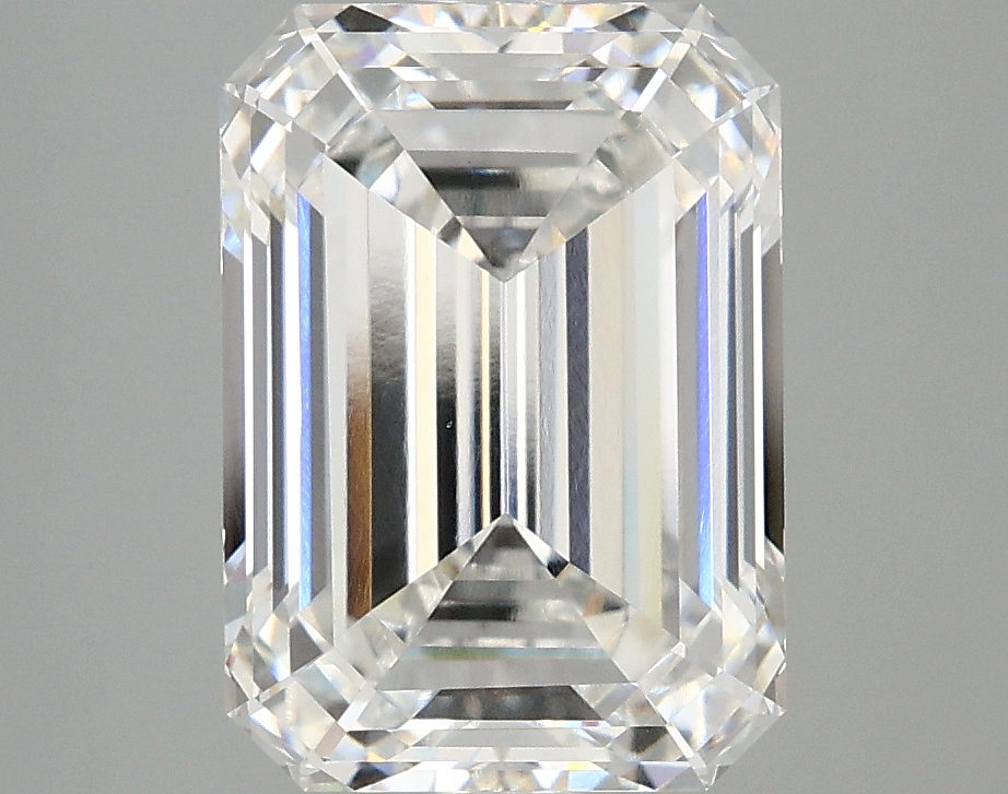 4.07 CT Emerald Diamond