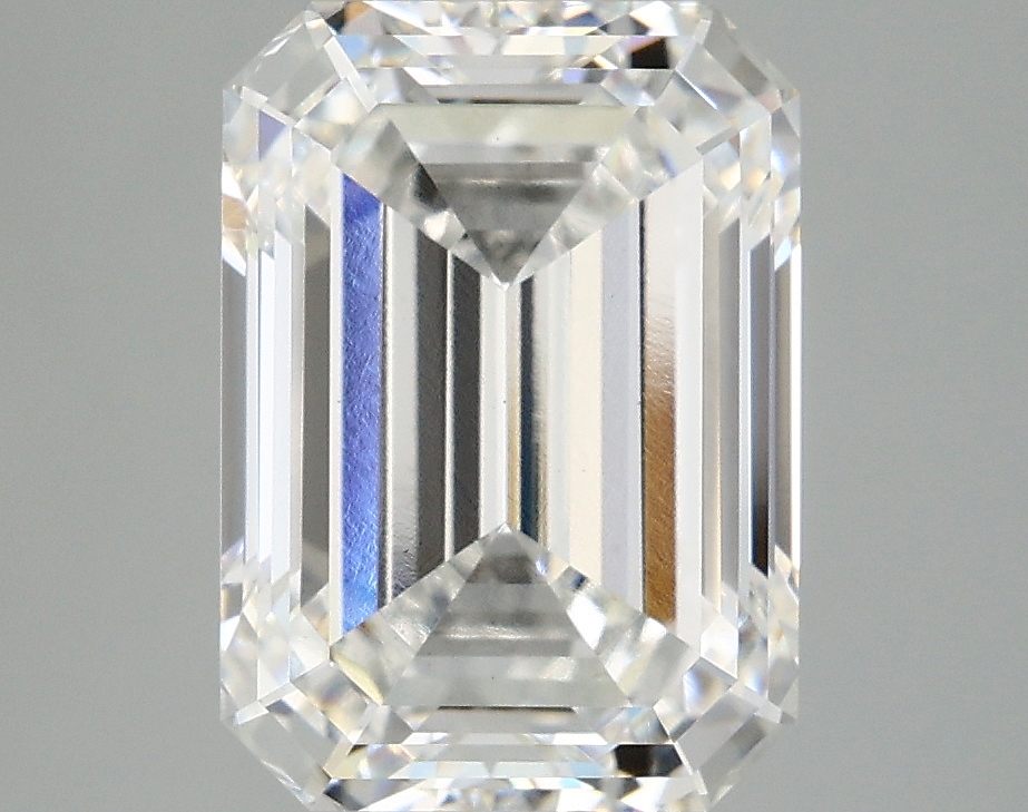 4.07 CT Emerald Diamond