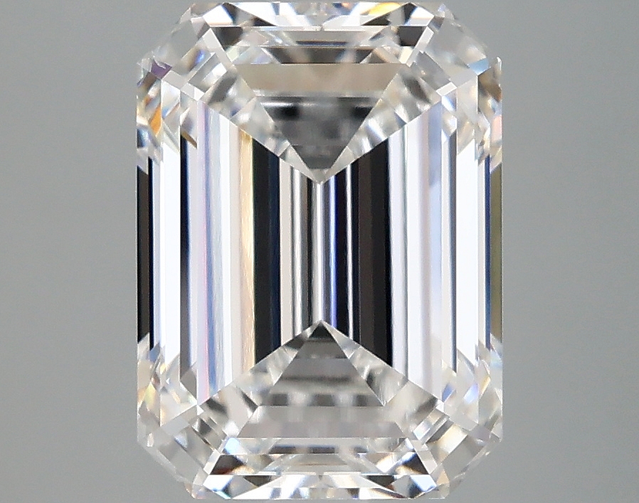 4.05 CT Emerald Diamond