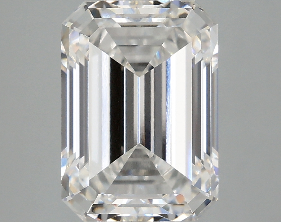 4.05 CT Emerald Diamond