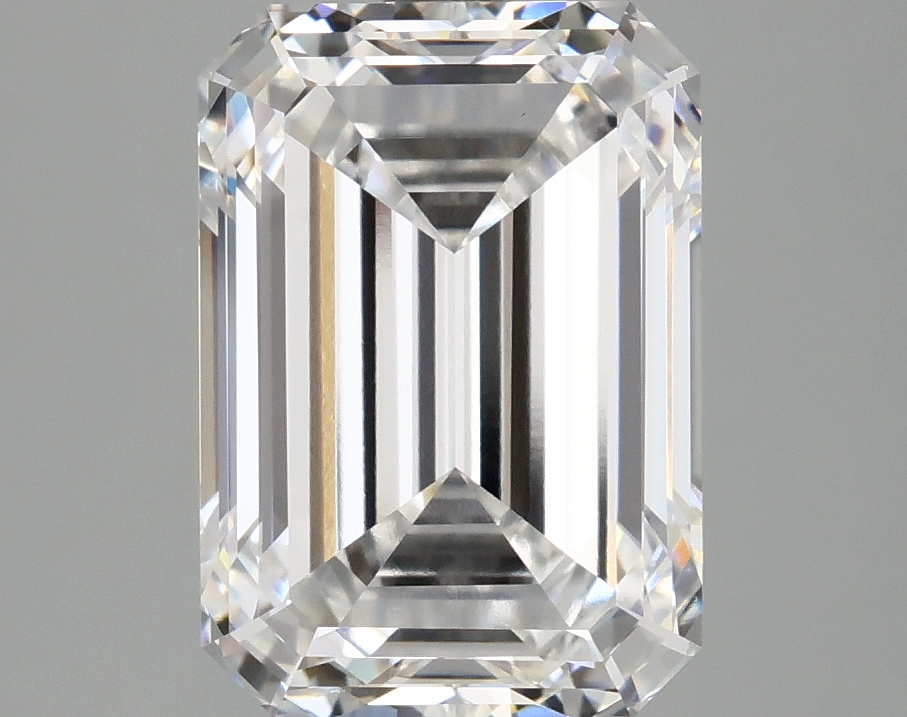 4.05 CT Emerald Diamond