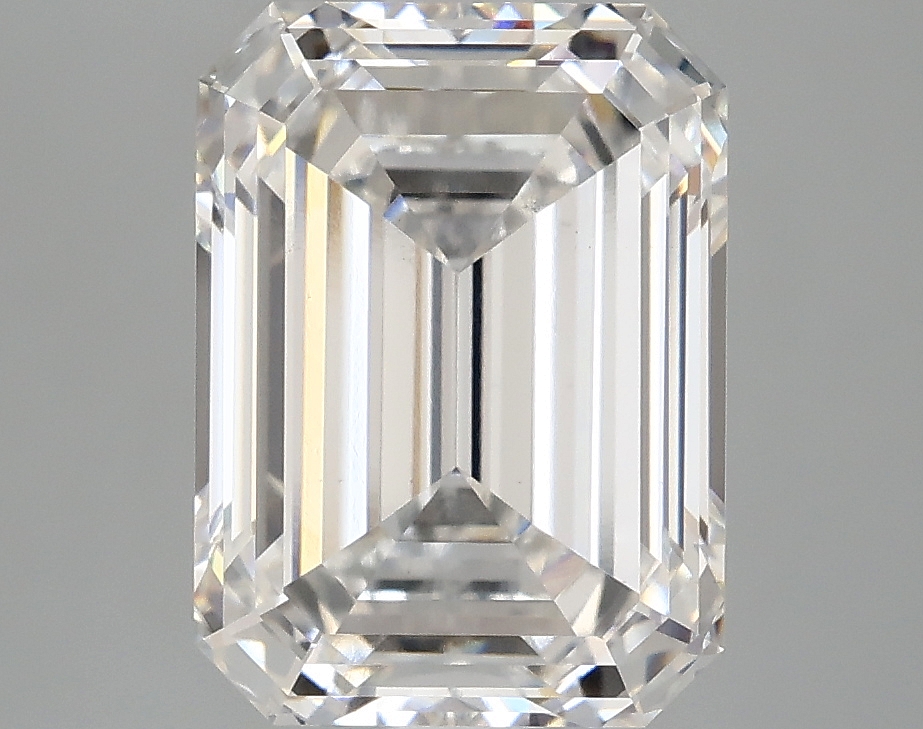 4.05 CT Emerald Diamond