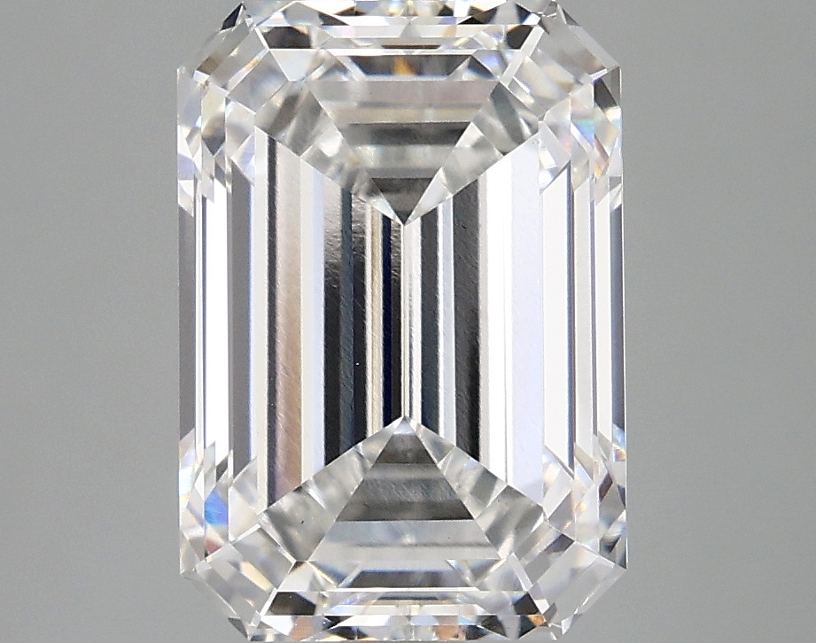 4.07 CT Emerald Diamond