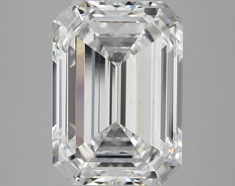 4.05 CT Emerald Diamond