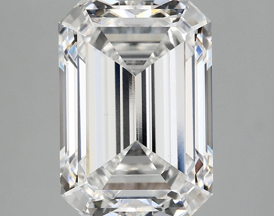 4.05 CT Emerald Diamond