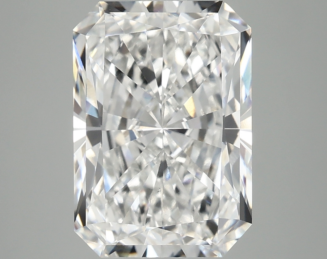 4.88 CT Radiant Diamond