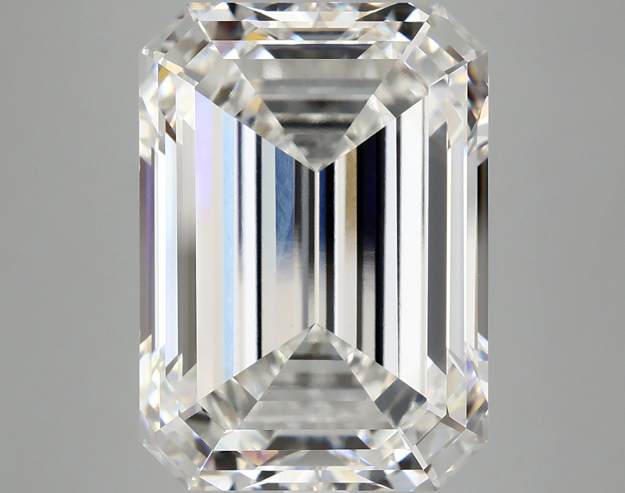 10.67 CT Emerald Diamond