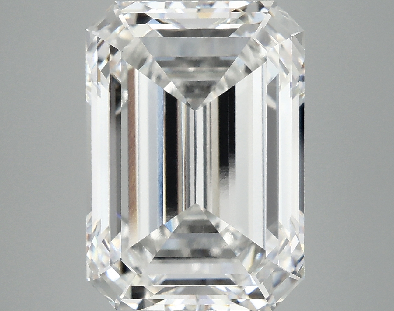 10.44 CT Emerald Diamond