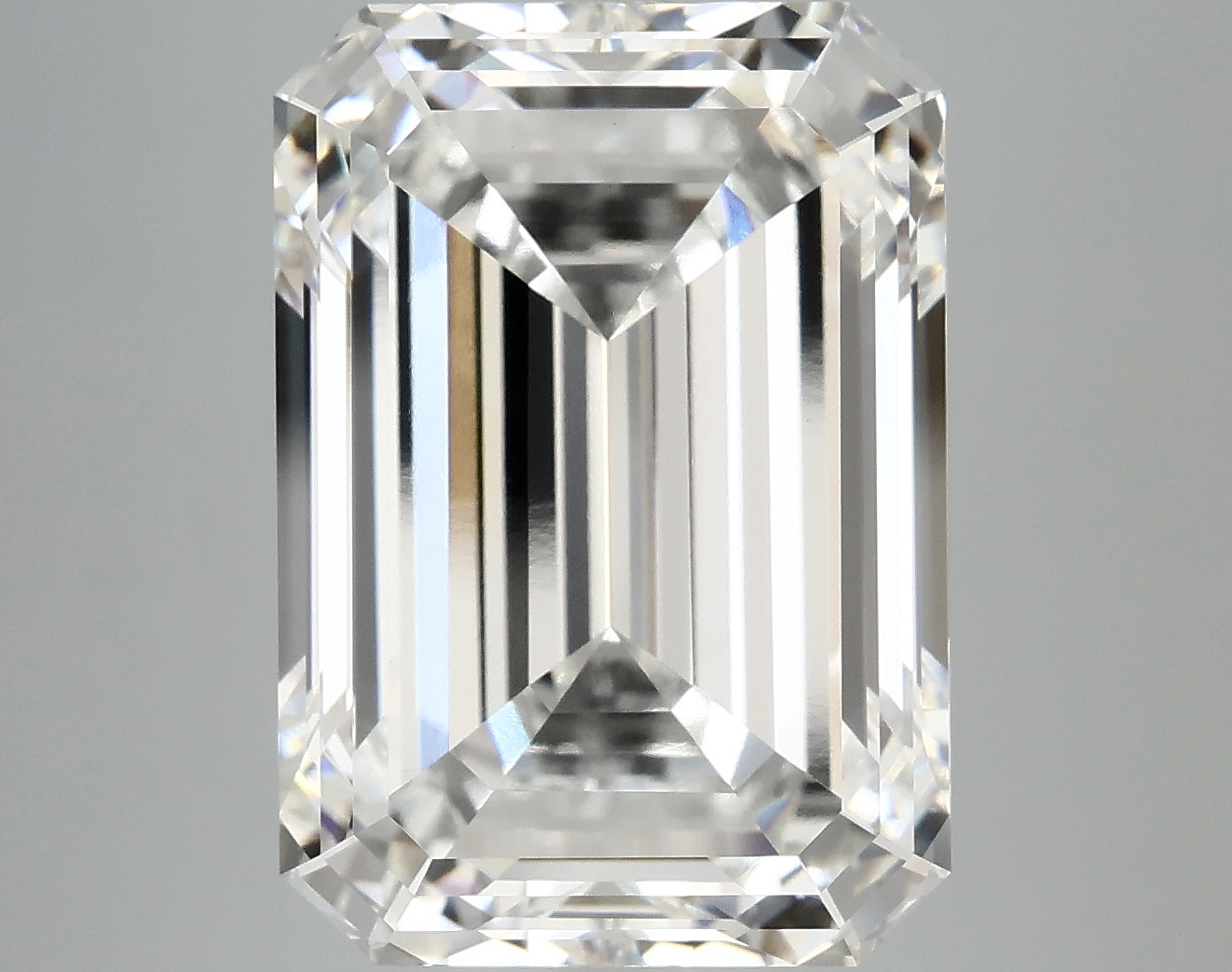 10.81 CT Emerald Diamond