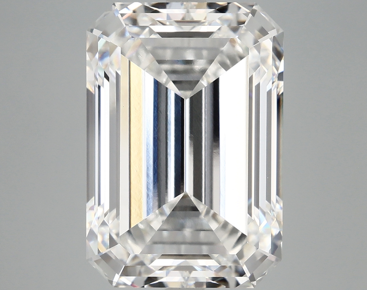 10.44 CT Emerald Diamond