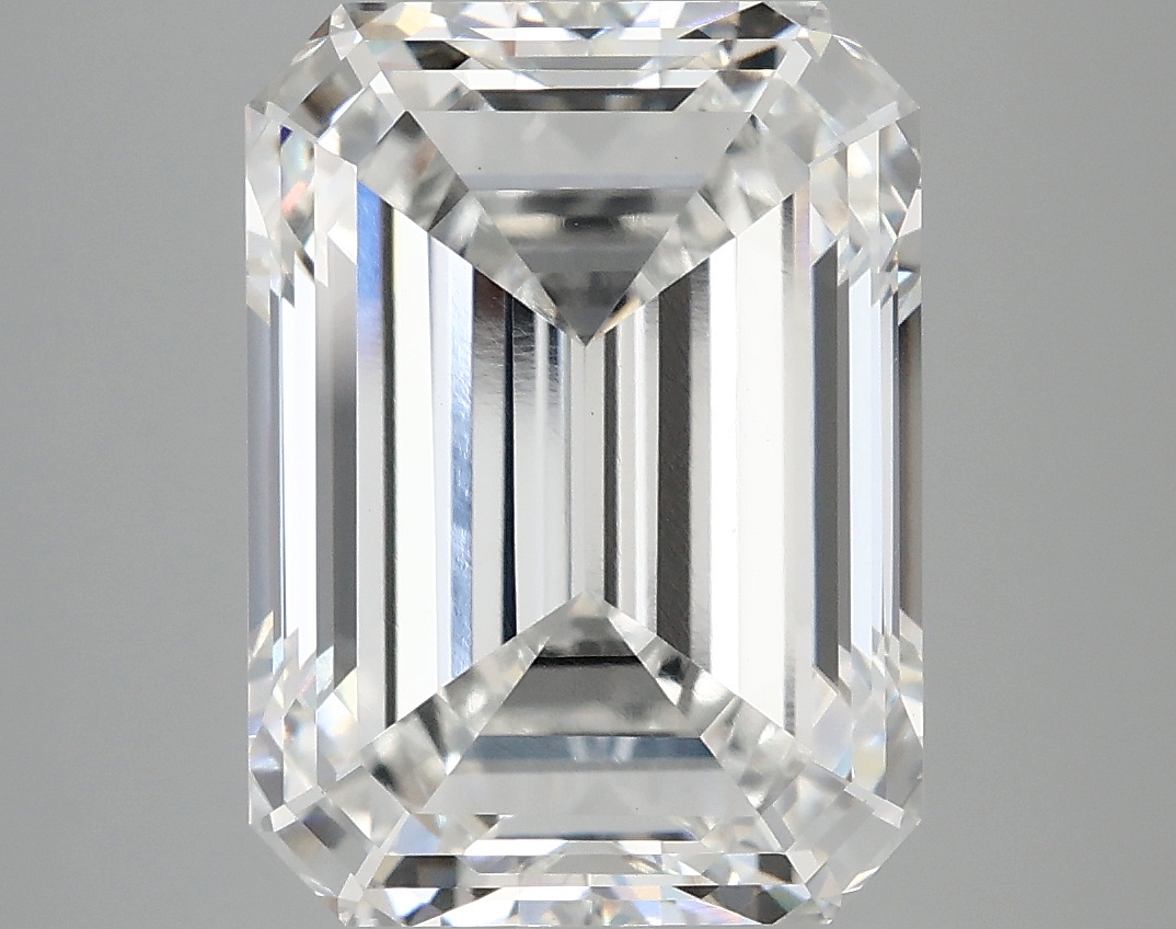 7.17 CT Emerald Diamond