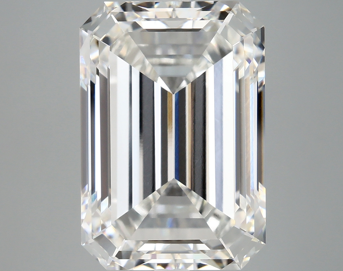 10.44 CT Emerald Diamond