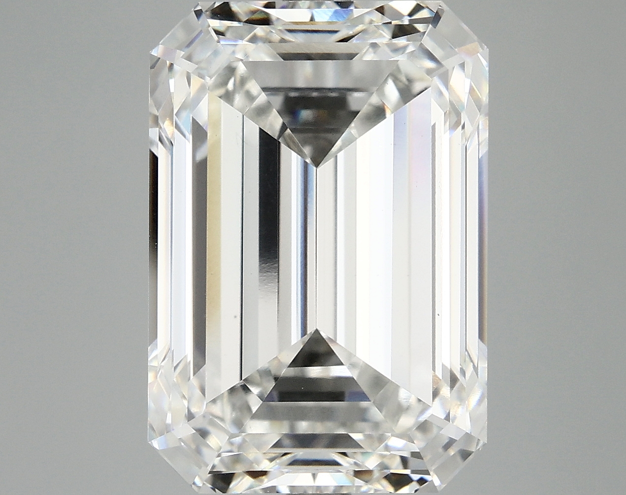 11.15 CT Emerald Diamond