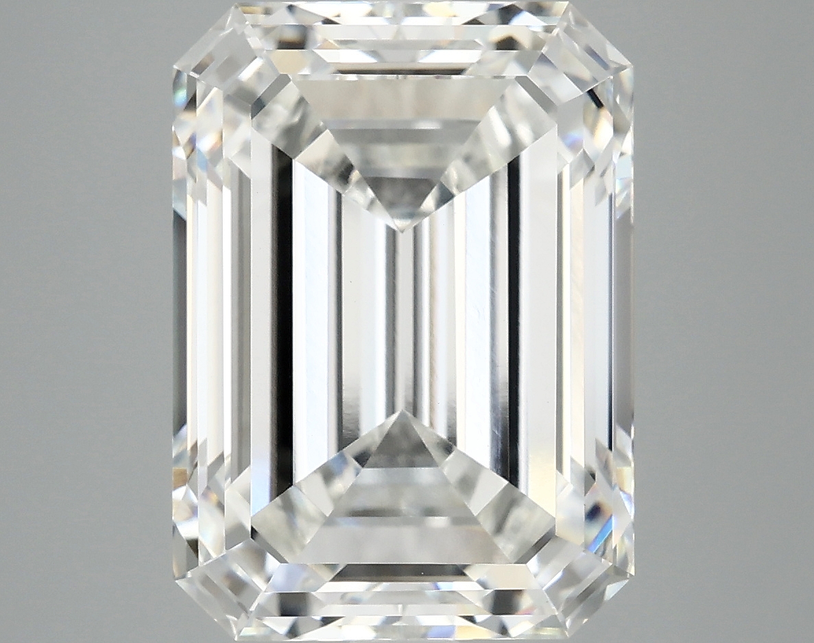 7.60 CT Emerald Diamond