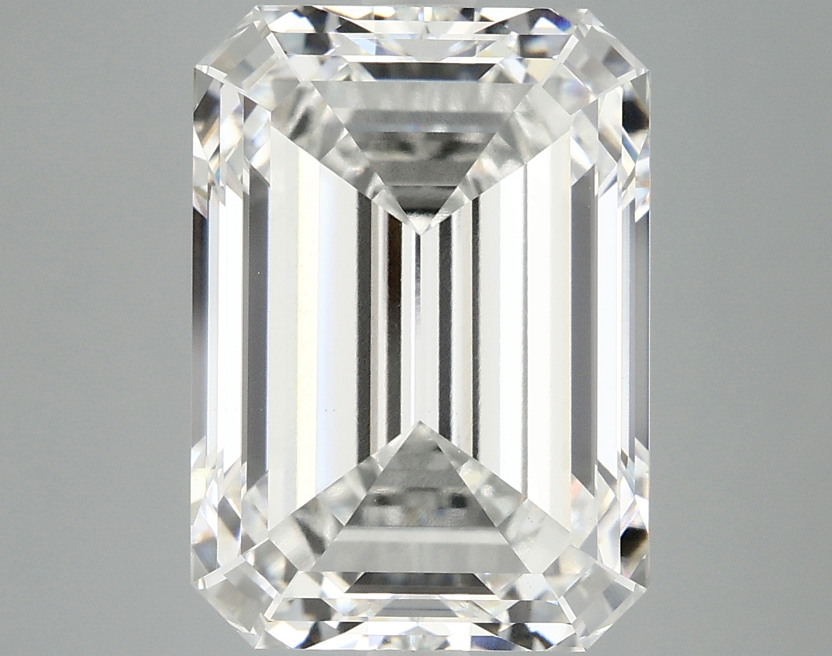 8.69 CT Emerald Diamond