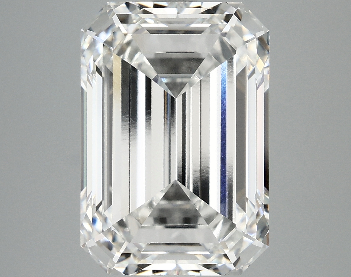 8.32 CT Emerald Diamond