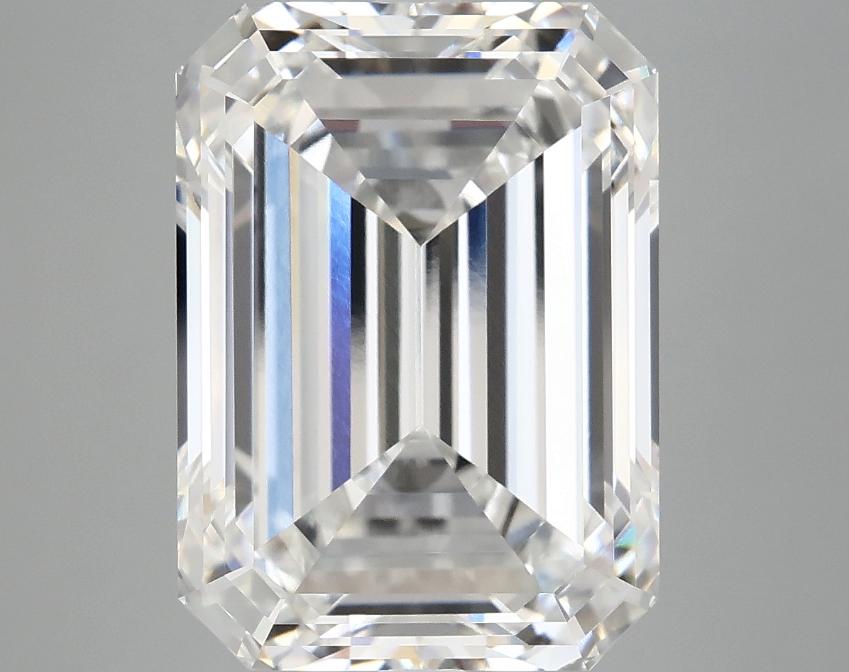 9.01 CT Emerald Diamond