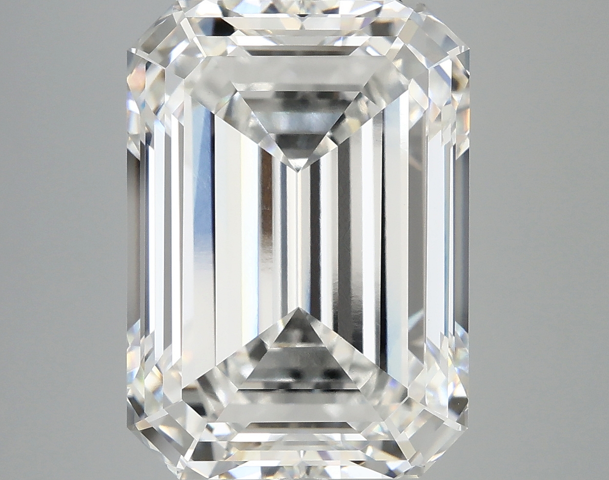 10.07 CT Emerald Diamond