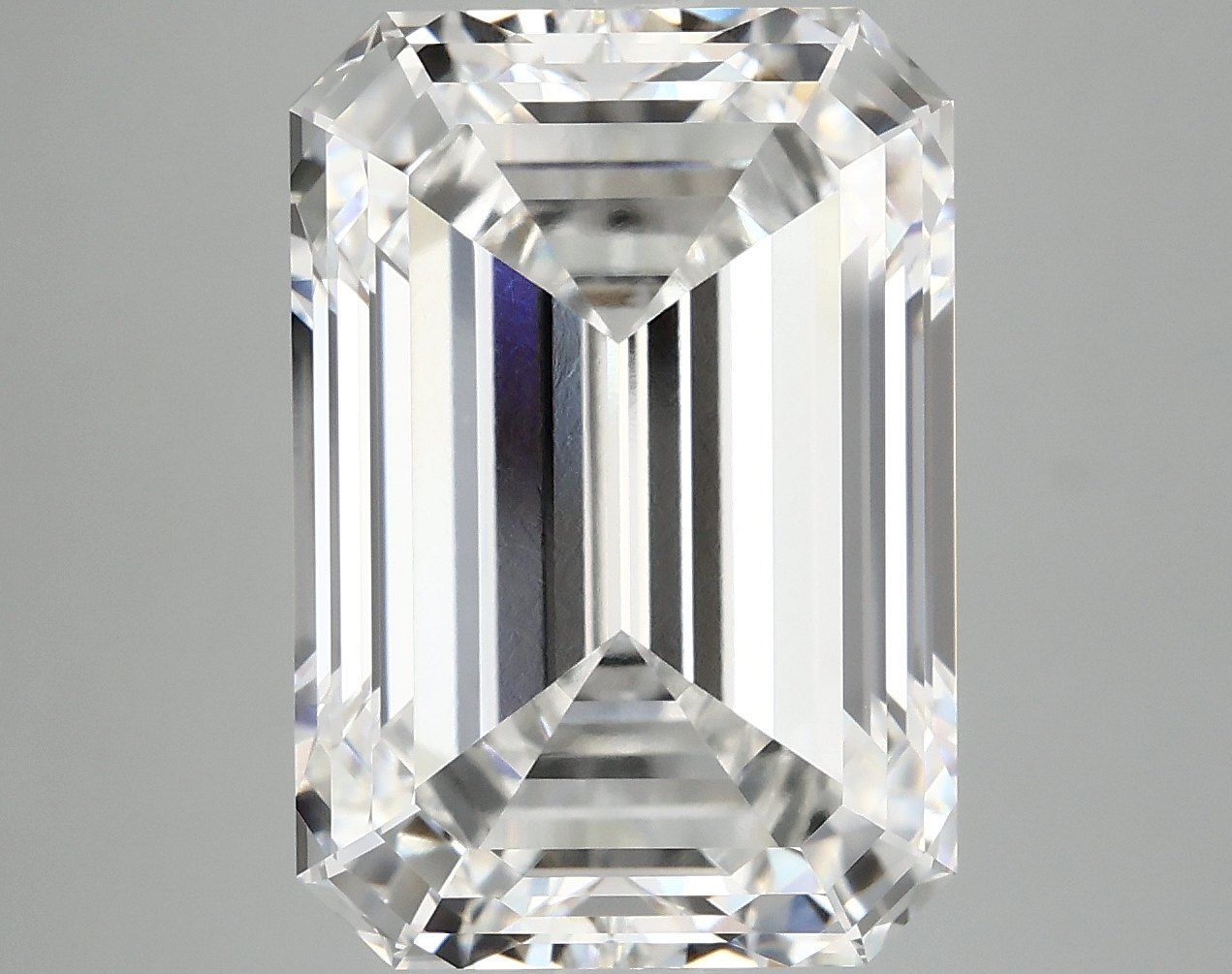 10.47 CT Emerald Diamond