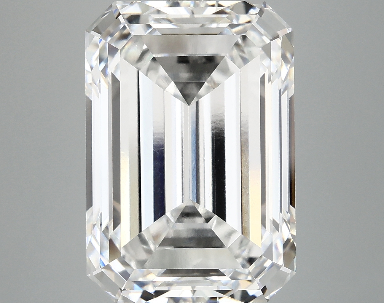 10.63 CT Emerald Diamond