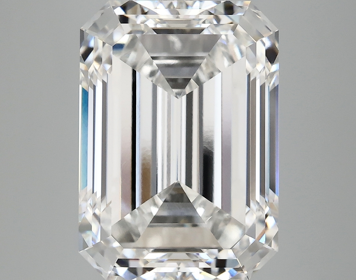 8.39 CT Emerald Diamond