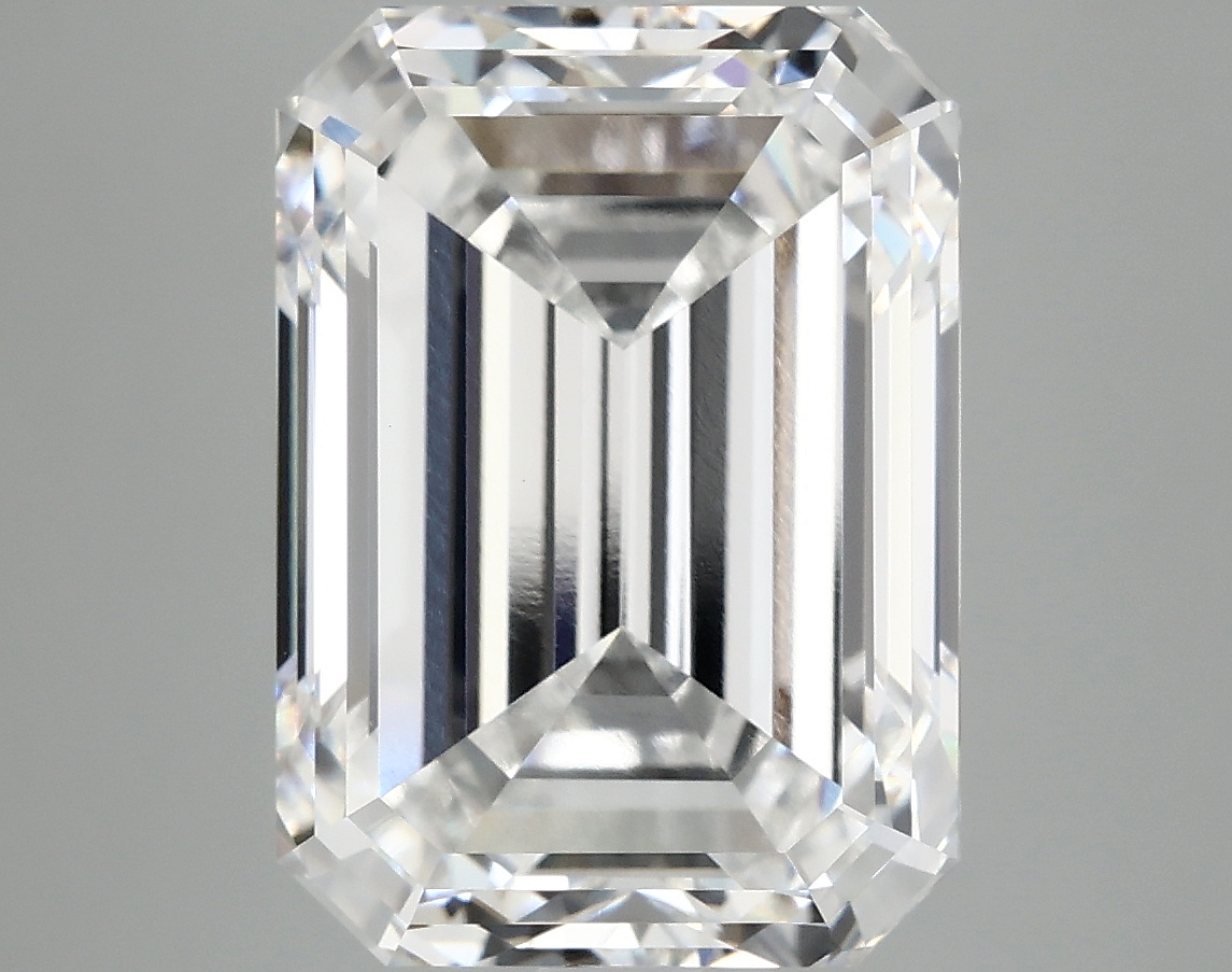 8.20 CT Emerald Diamond