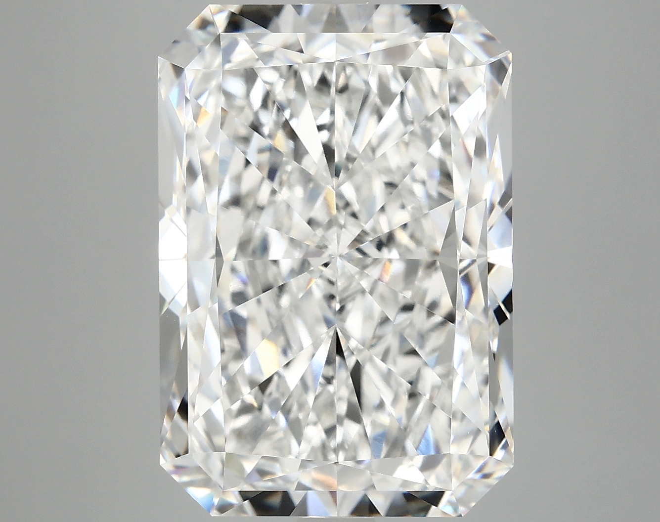 10.06 CT Radiant Diamond