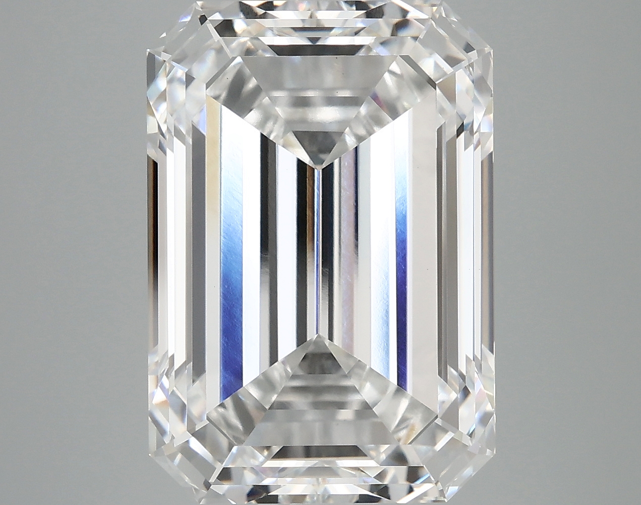 10.64 CT Emerald Diamond
