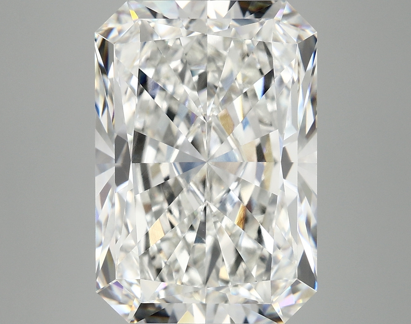 10.22 CT Radiant Diamond