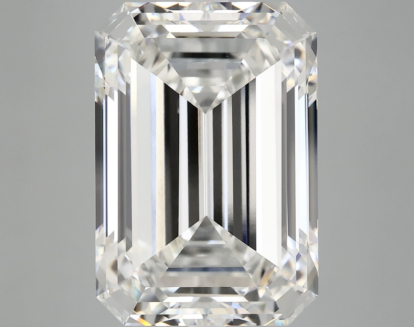 10.06 CT Emerald Diamond