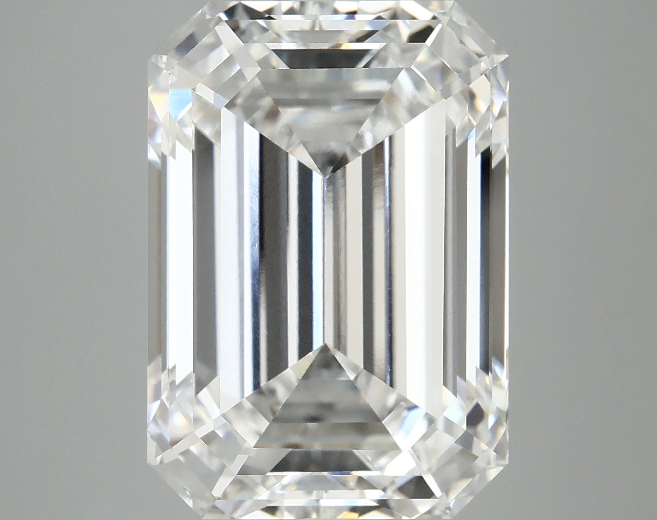 10.42 CT Emerald Diamond