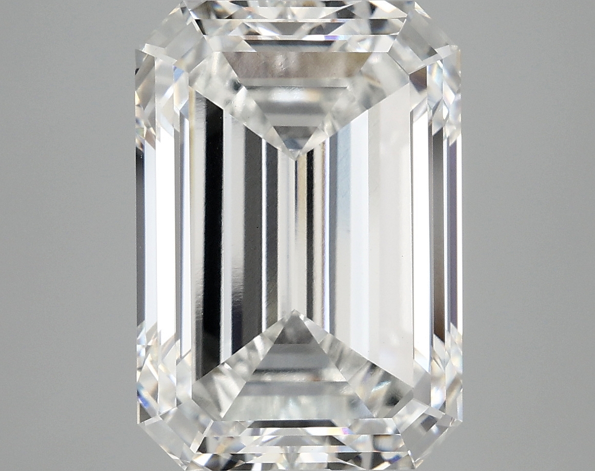 8.20 CT Emerald Diamond