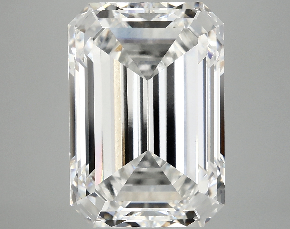 7.90 CT Emerald Diamond