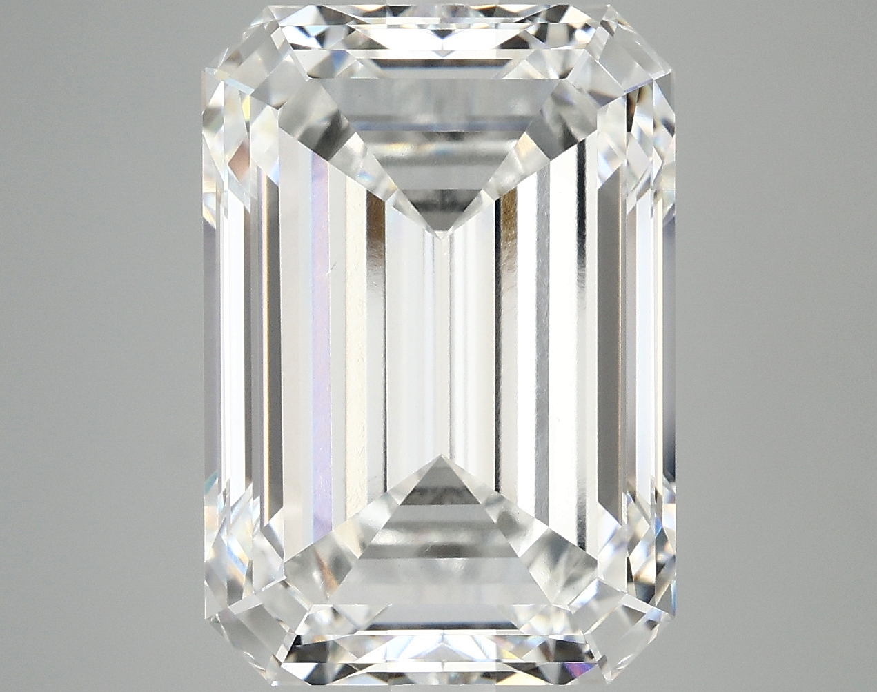 10.44 CT Emerald Diamond