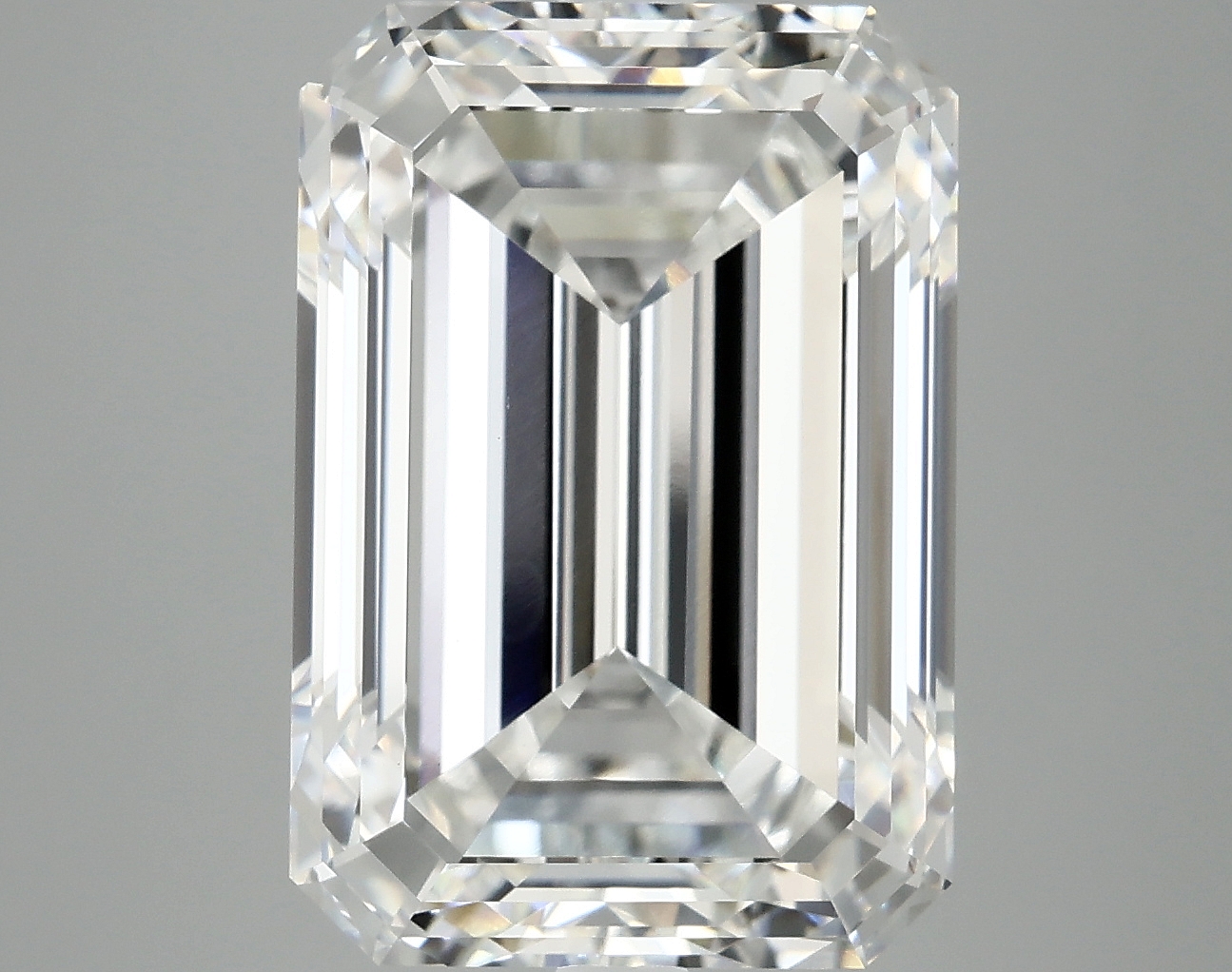 10.06 CT Emerald Diamond