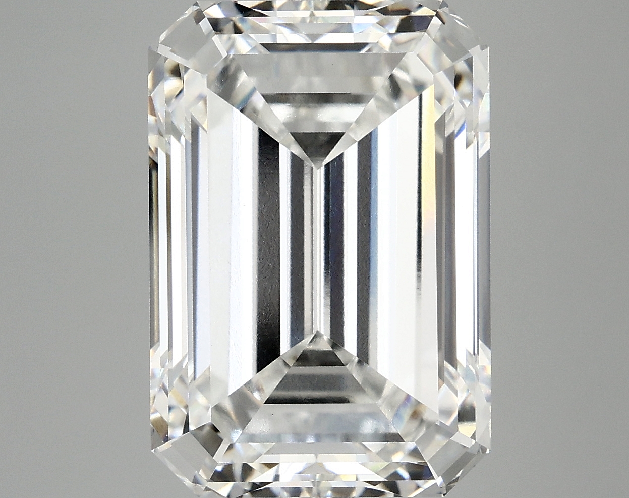 10.07 CT Emerald Diamond