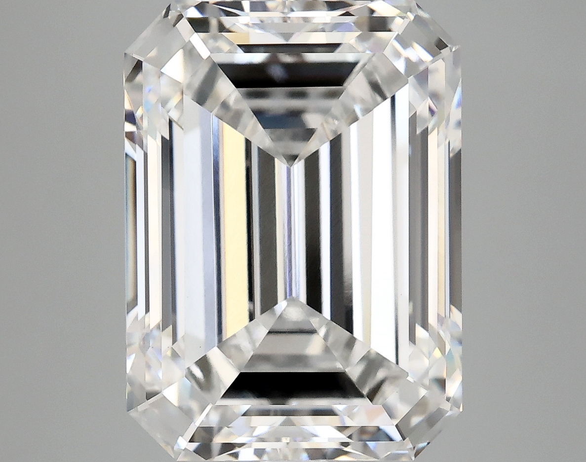 8.22 CT Emerald Diamond