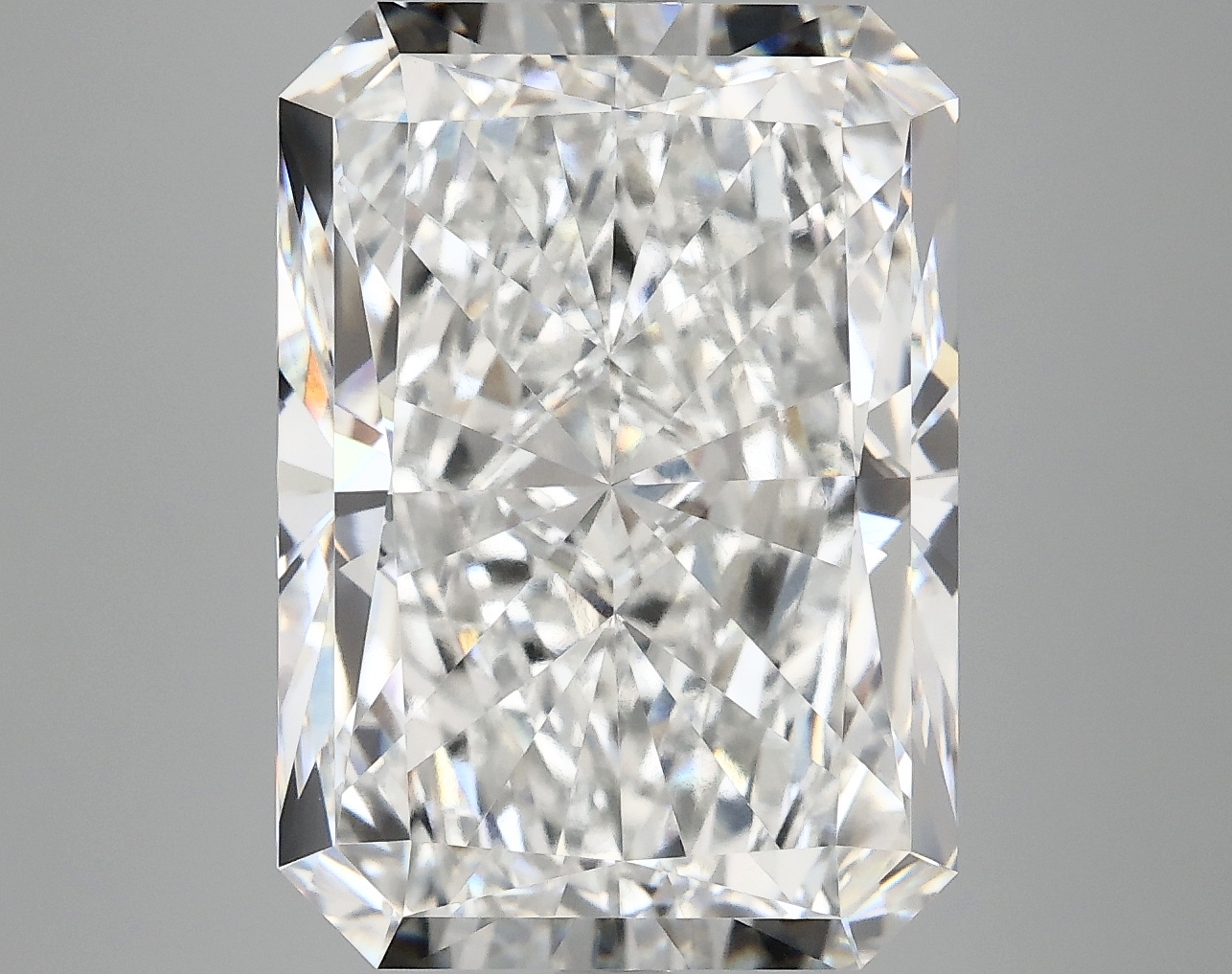 10.09 CT Radiant Diamond
