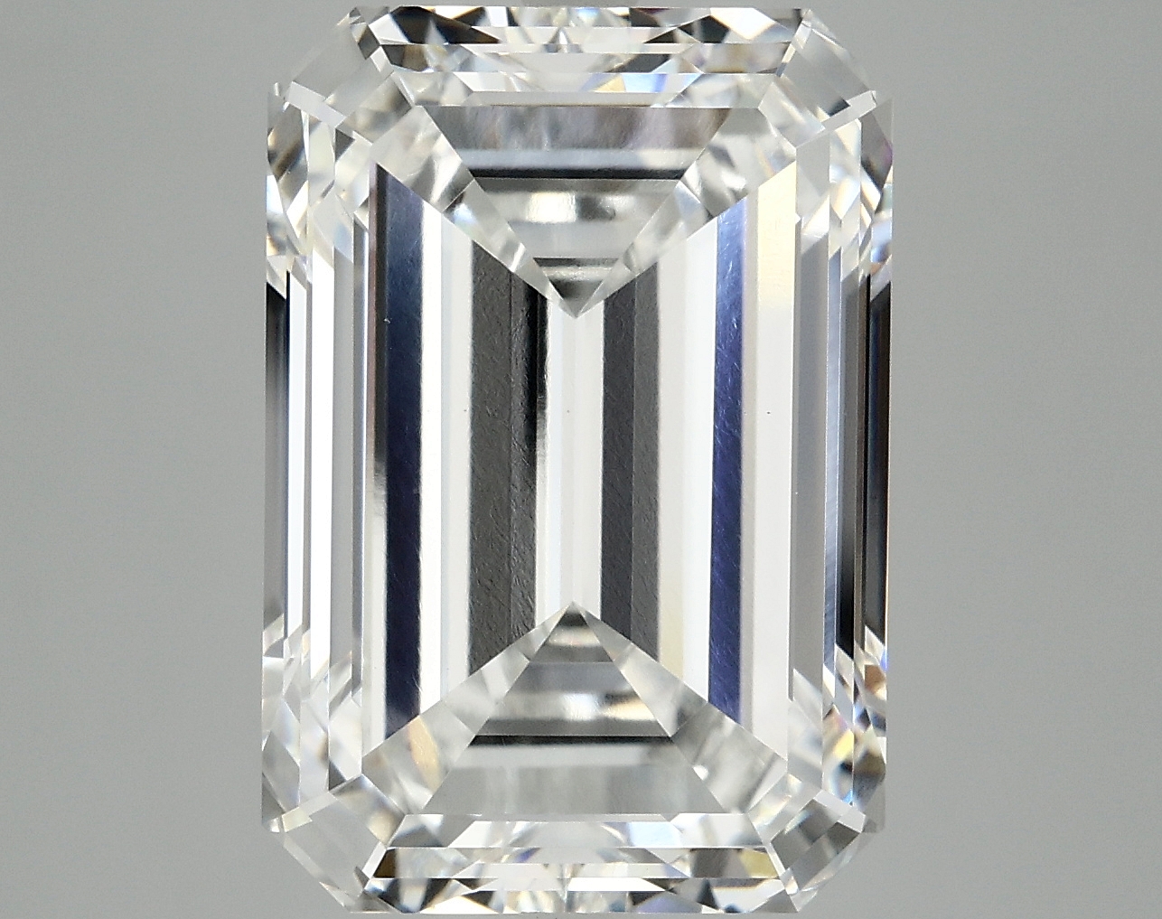 10.57 CT Emerald Diamond