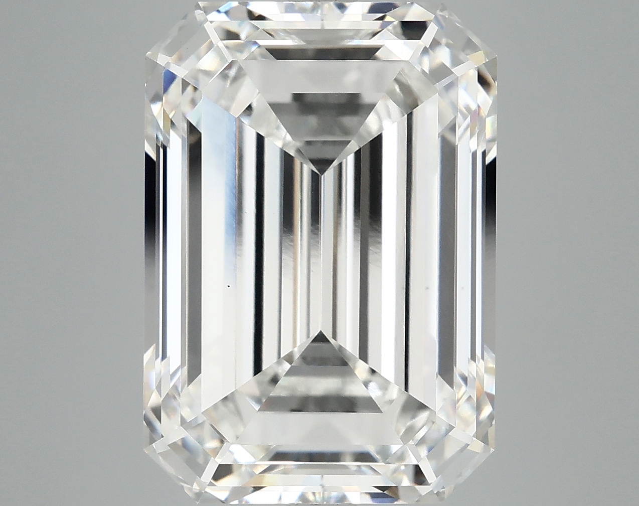 10.66 CT Emerald Diamond