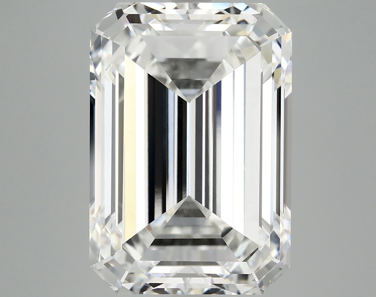 10.56 CT Emerald Diamond